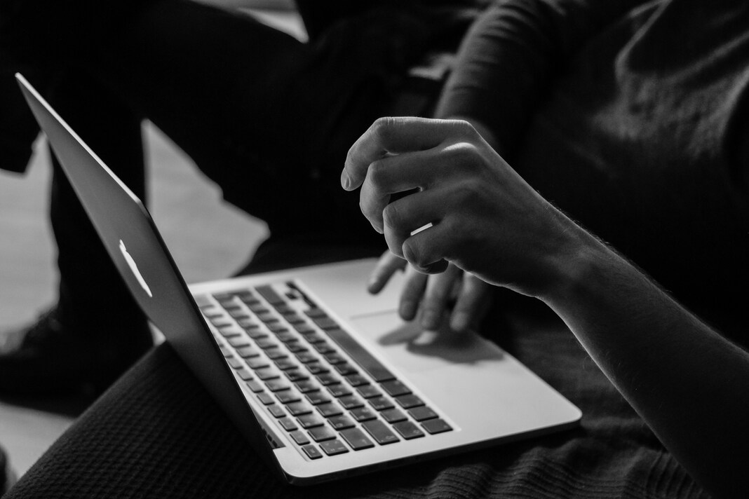 the-grey-scale-login